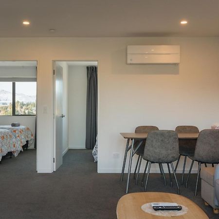 Entire Unit - 18 Rodman - Newly Furnished Apartment เลคเทคาโป ภายนอก รูปภาพ