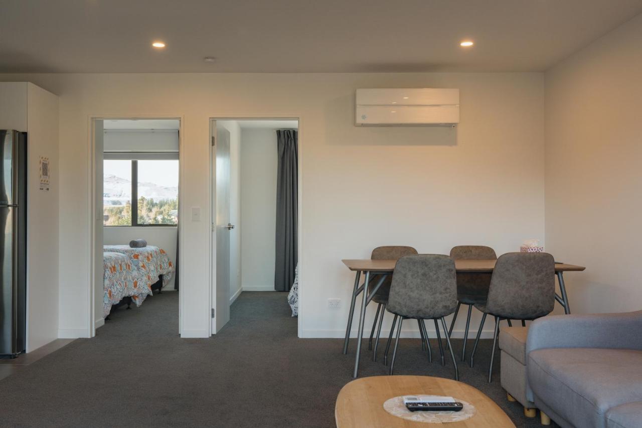 Entire Unit - 18 Rodman - Newly Furnished Apartment เลคเทคาโป ภายนอก รูปภาพ