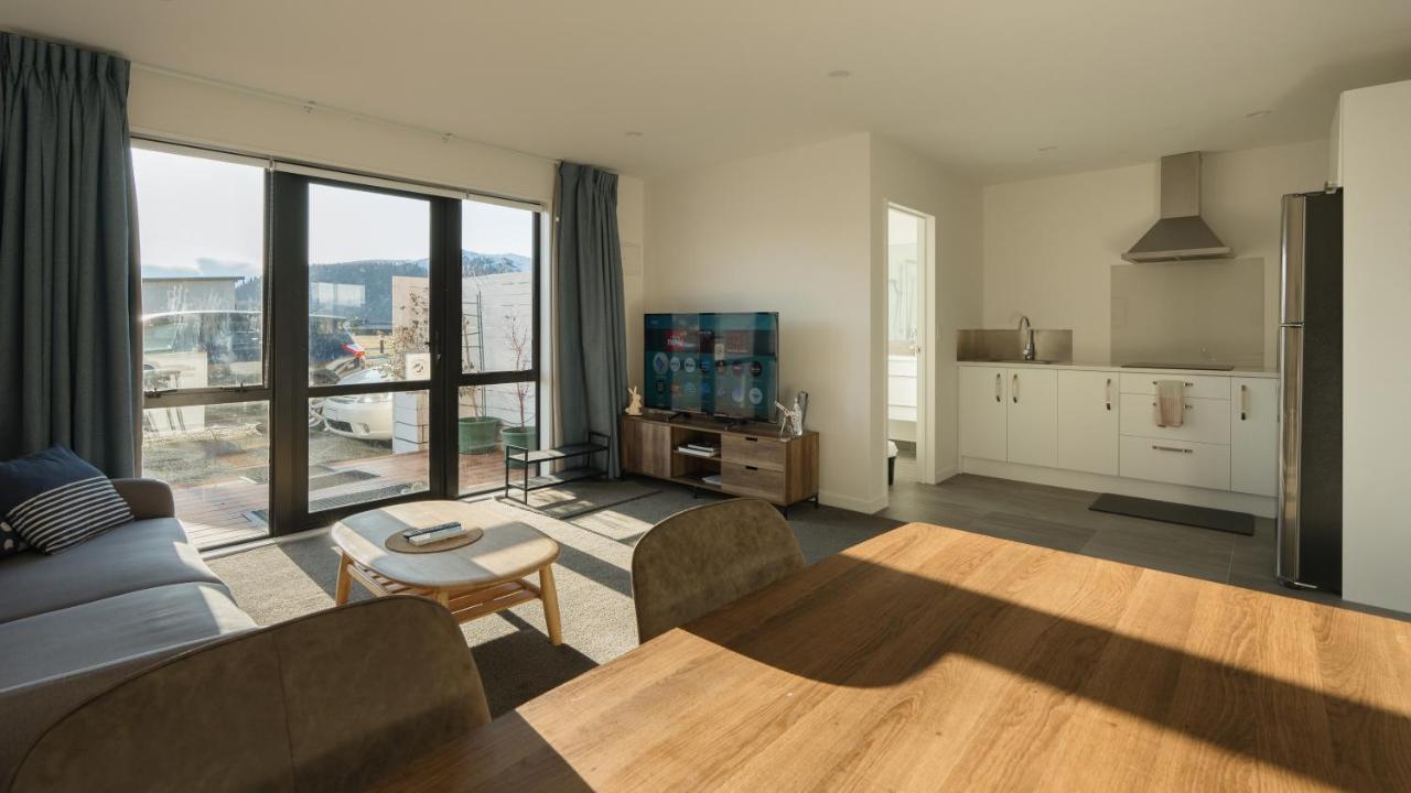 Entire Unit - 18 Rodman - Newly Furnished Apartment เลคเทคาโป ภายนอก รูปภาพ