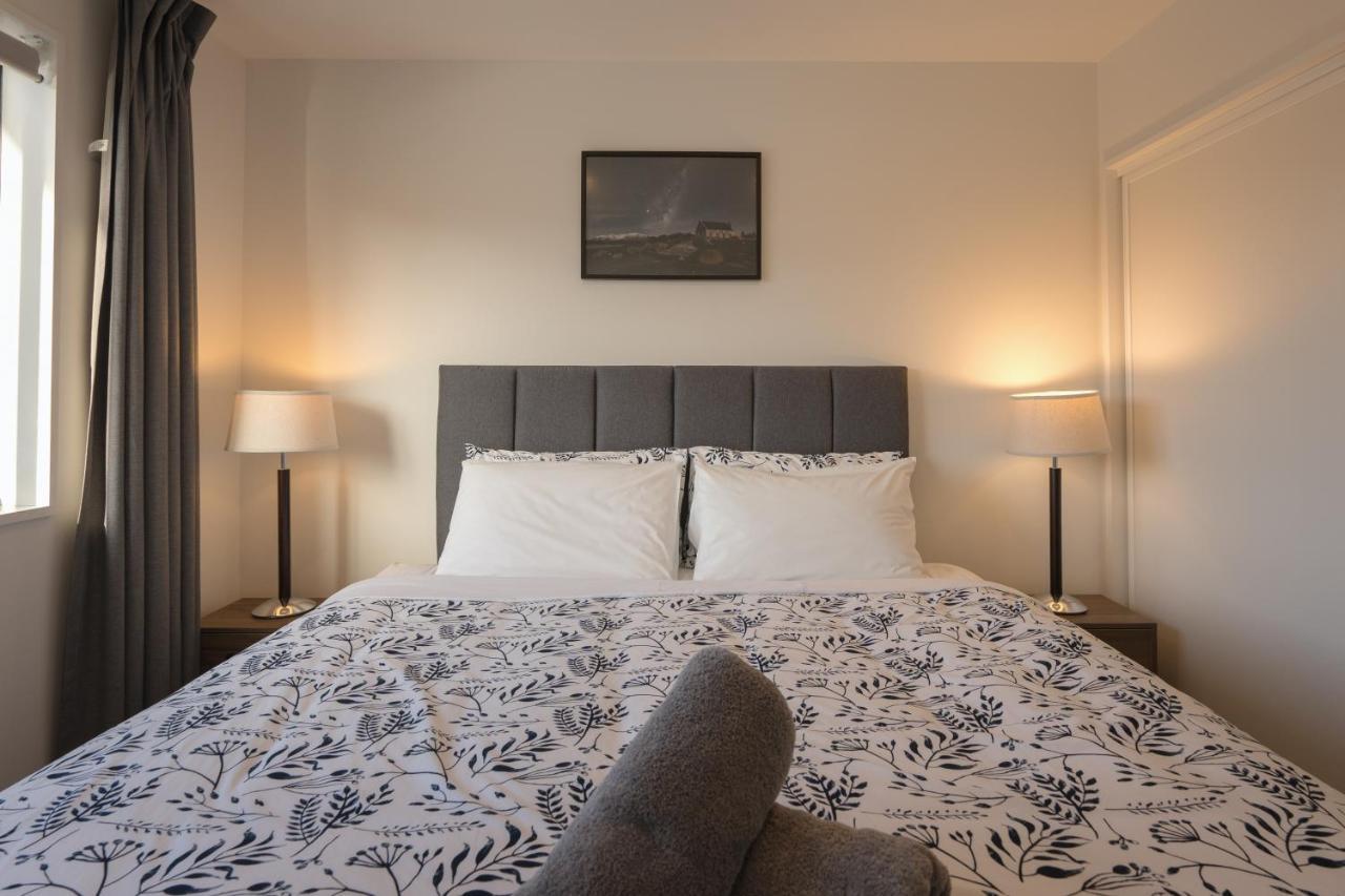 Entire Unit - 18 Rodman - Newly Furnished Apartment เลคเทคาโป ภายนอก รูปภาพ